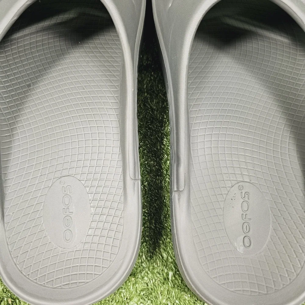 Oofos OOahh Slide Gray Recovery Athletic Comfort Sandals Mens Size US 11